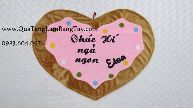 gối handmade tặng bạn gái